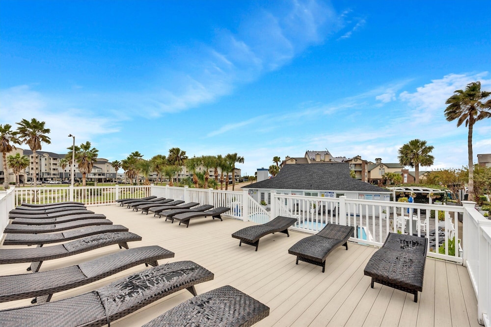 Cove View Condominiums