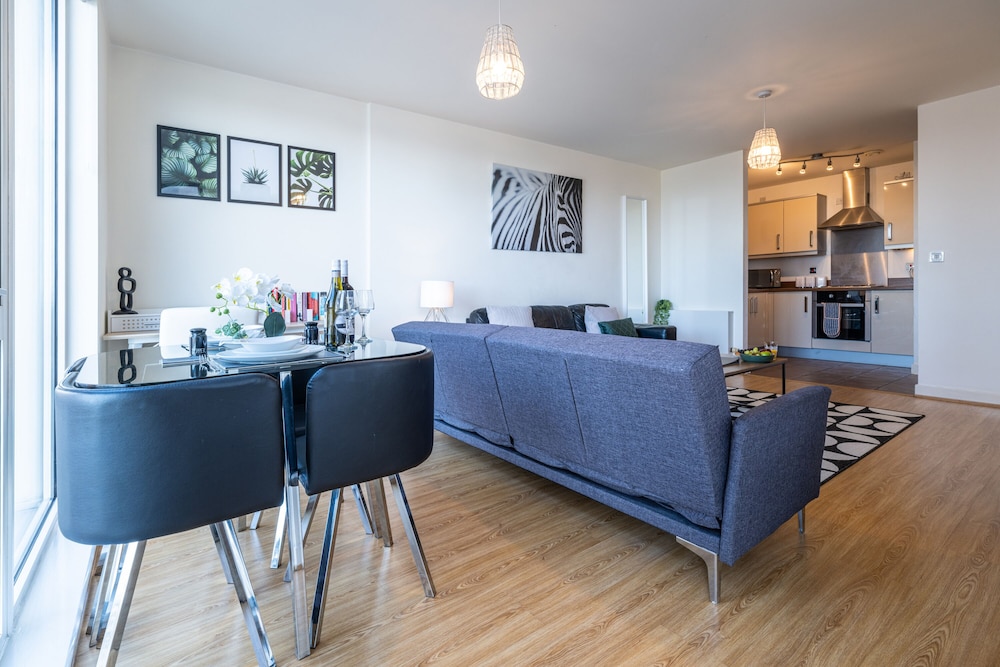 Brightleap Apartments - The Hub