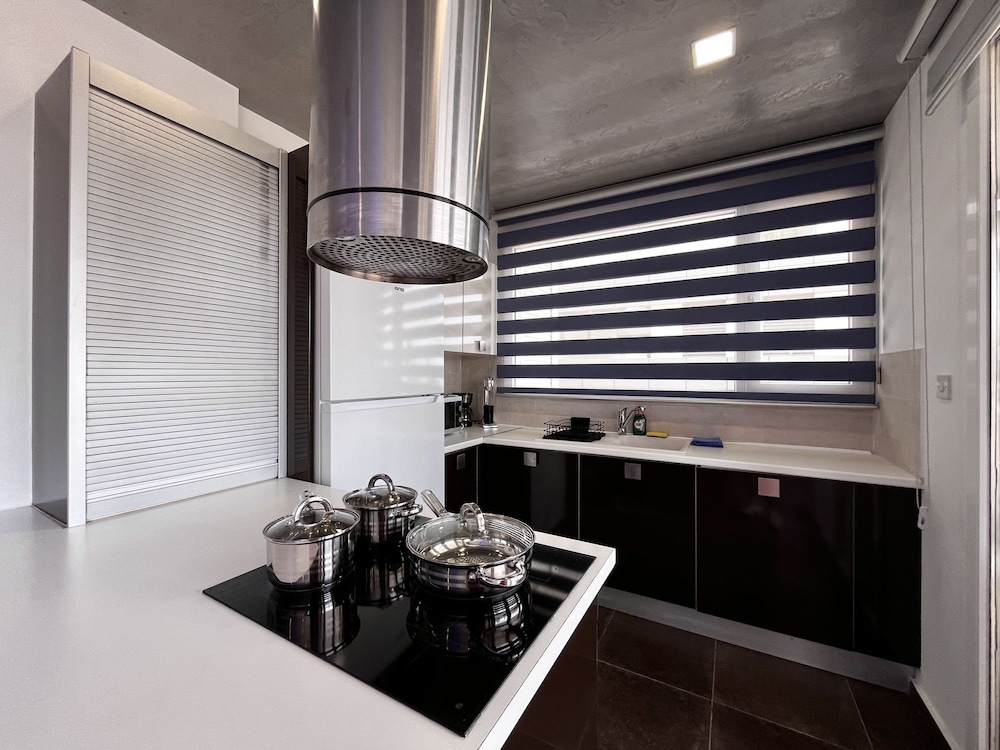 02 LIM - Stay Neo Coast Apartment