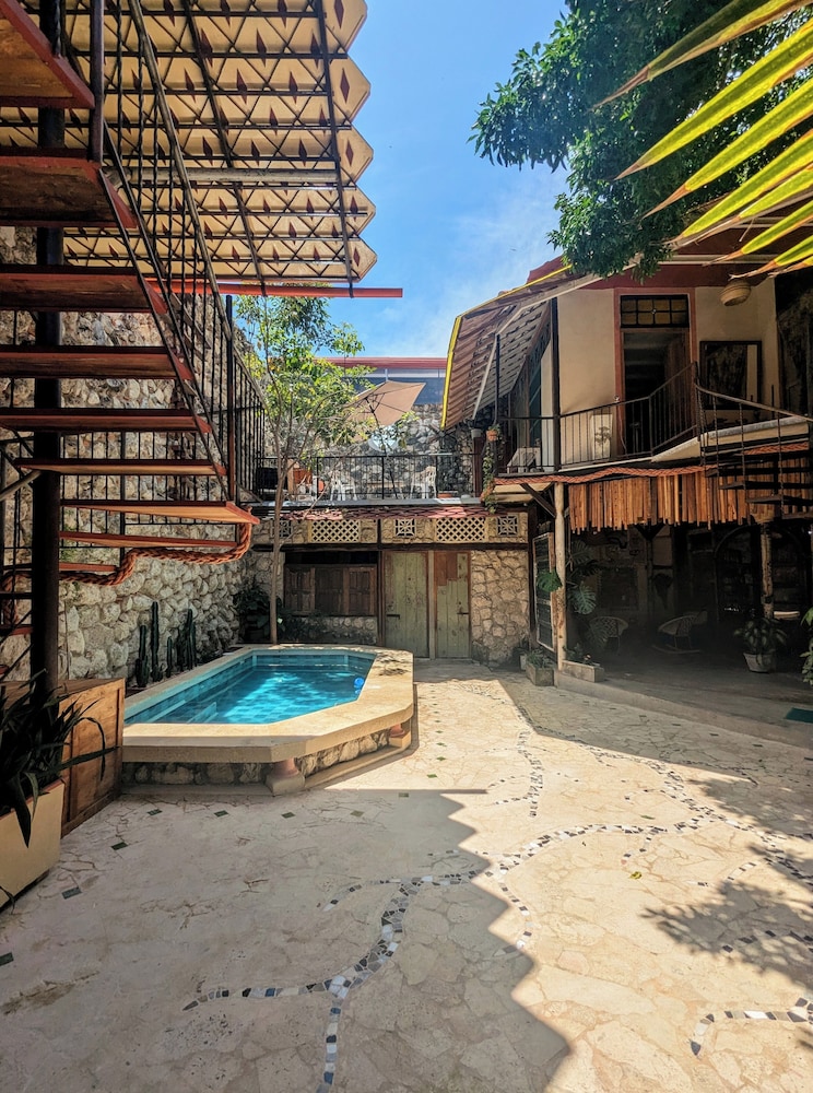 Casa del Tunel Hotel Lodge