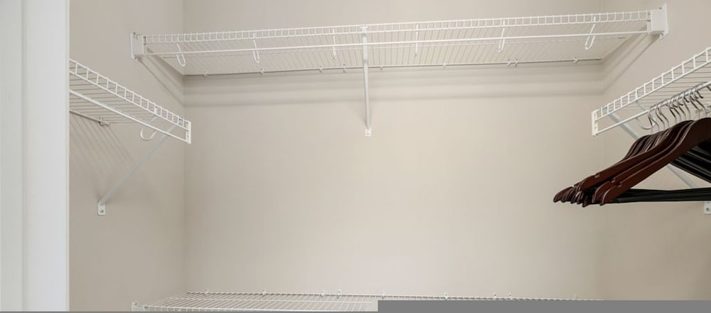 Ground Floor 2BR w Lux Amenities At Albany Glen