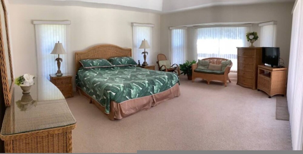 Southern Comfort in Port Charlotte view 3