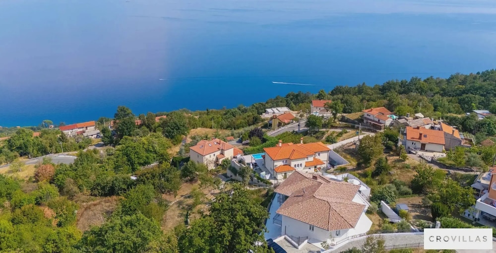 Villa Lauriana Nearby Opatija - Crovillas