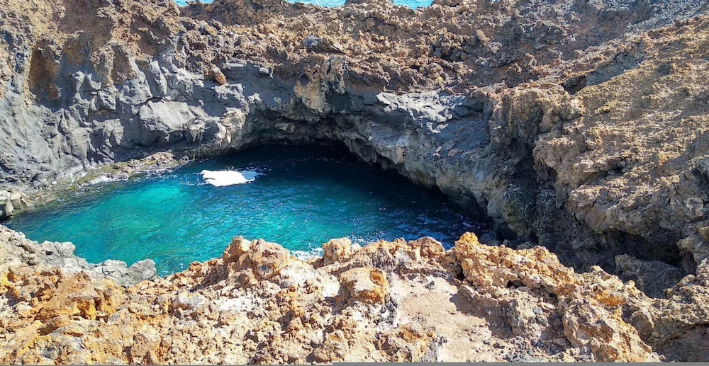 Bayside Kalendra Rofe A Hidden Retreat by the Sea