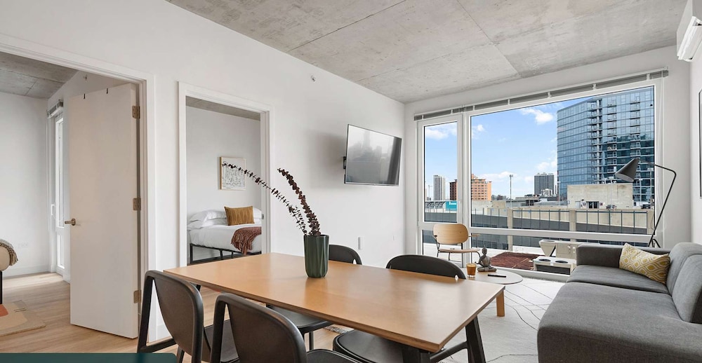 The Ultimate Lincoln Park Group Getaway