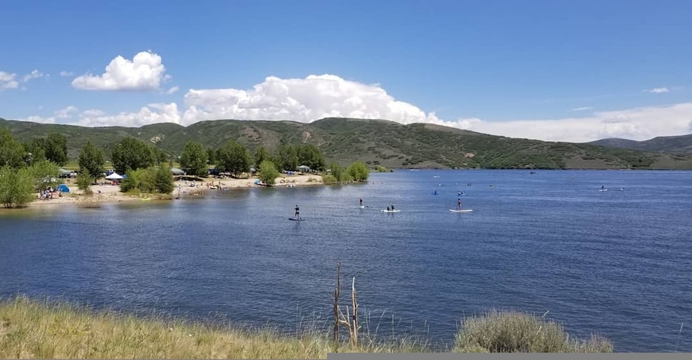 Hot Tub- Spacious-4br-deer Valley-mountain-view