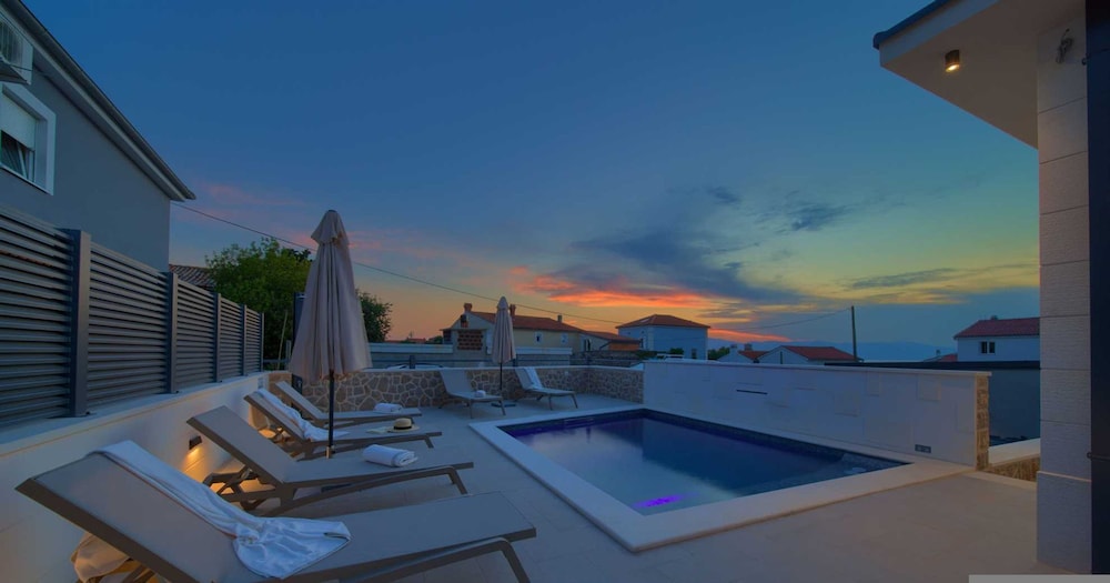Villa Quarnaro With Heated Pool