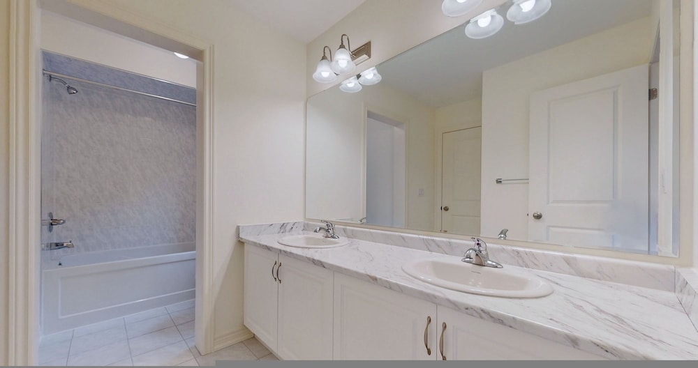 Elegance Modern 4-bedroom Home With Luxury Comforts