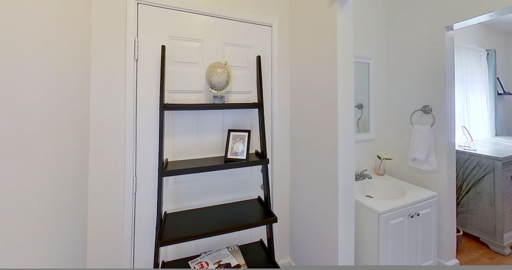 Disneyland Renovated 3BR Fullerton House w Garage Fenced Yard p56