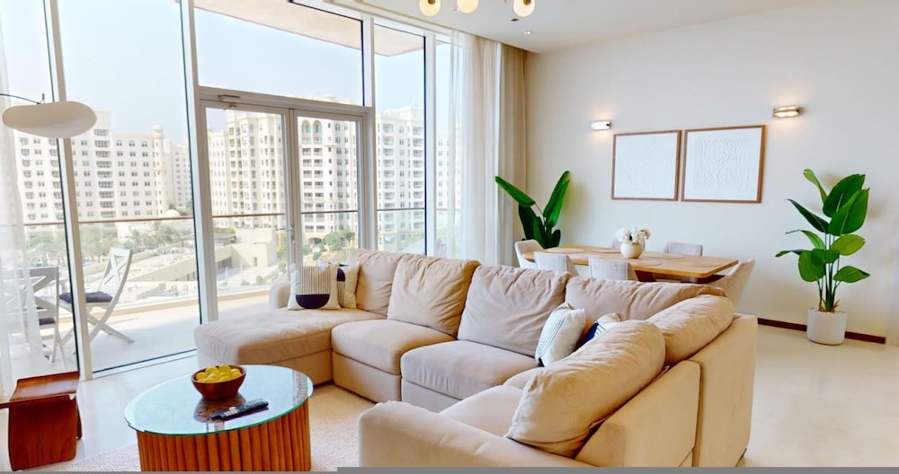 Tiara Residences Stay on the Beach 2 Beds