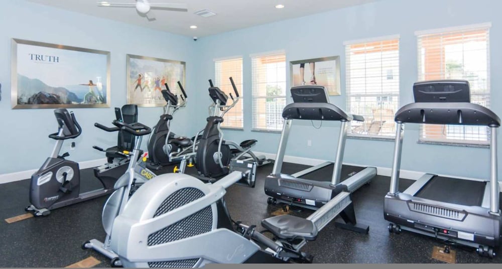 Upstay-luxury 3BR Home w Private Pool Games Room