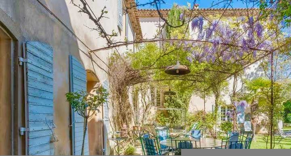 New Bastide Couronne d Aix Luxury in Aix-en-provence A Sophisticated Retreat for Families and Friends