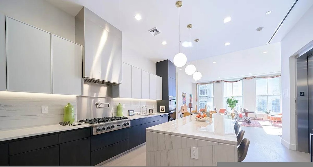 Gilded Loft by Rove Travel 2BR Vibrant Loft