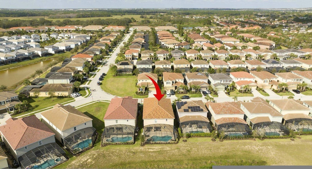 Solterra 12bd 11 5bat Sleeps24 Disney Pool Spa