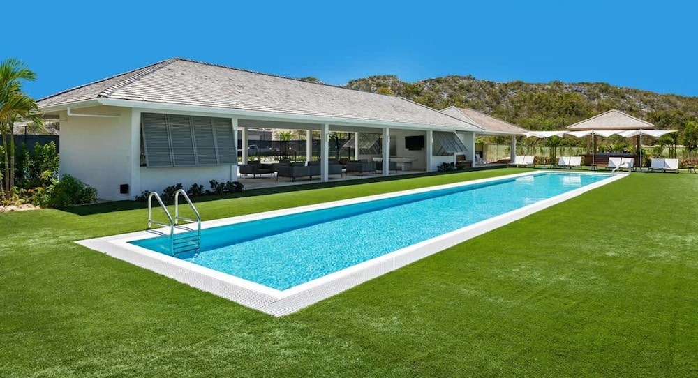 Oceanfront Luxury Villa Infinity Plunge Pools