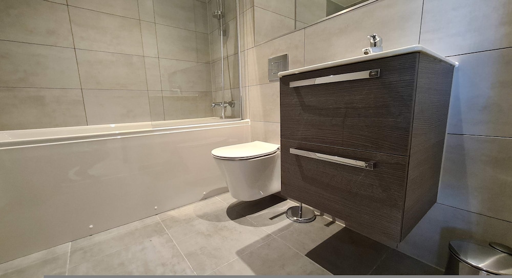 Chic Studio in Bracknell at Convenient Location