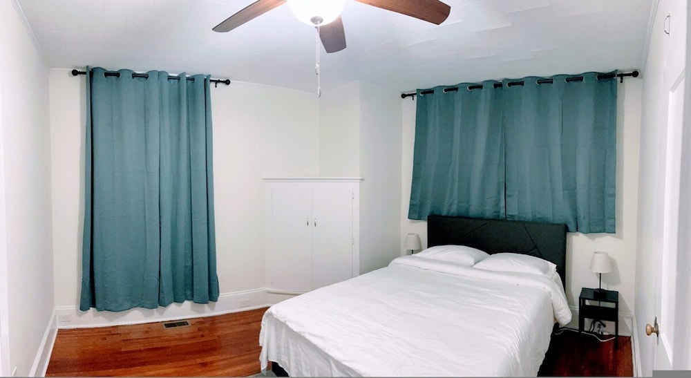 Walk to Duke Campus 3 Bedroom in Trinity Park