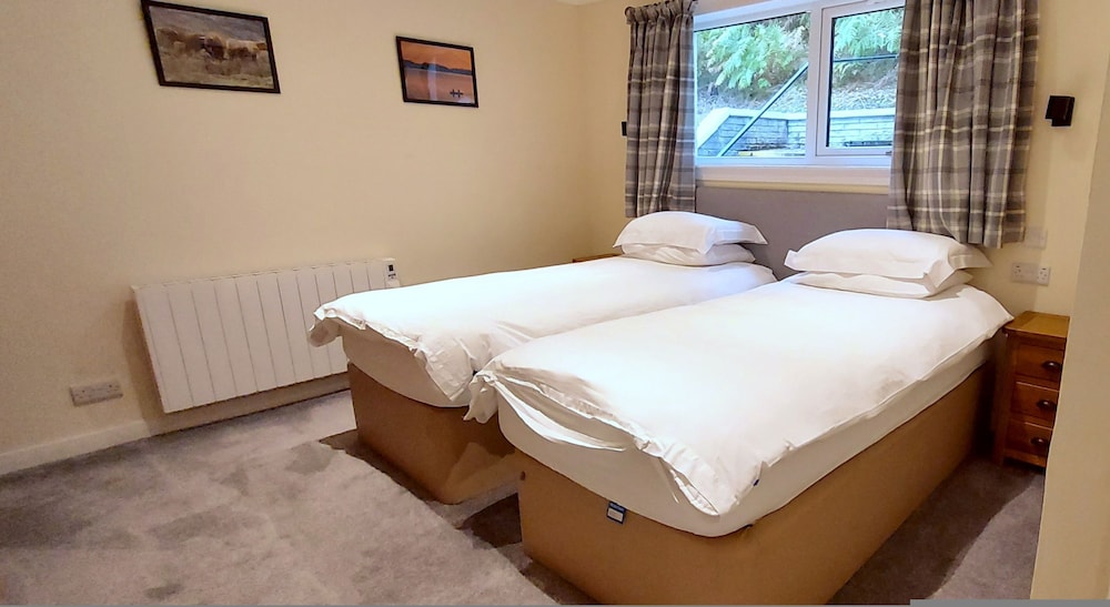 Loch Rannoch Highland Club Red Deer Lodge 01