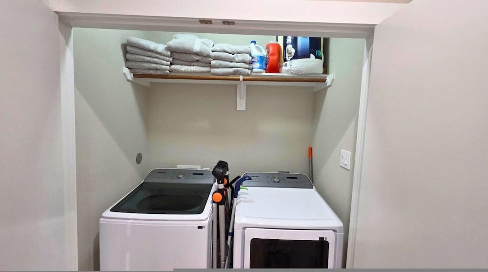 North Houston Comfort 3BR Near Downtown IAH