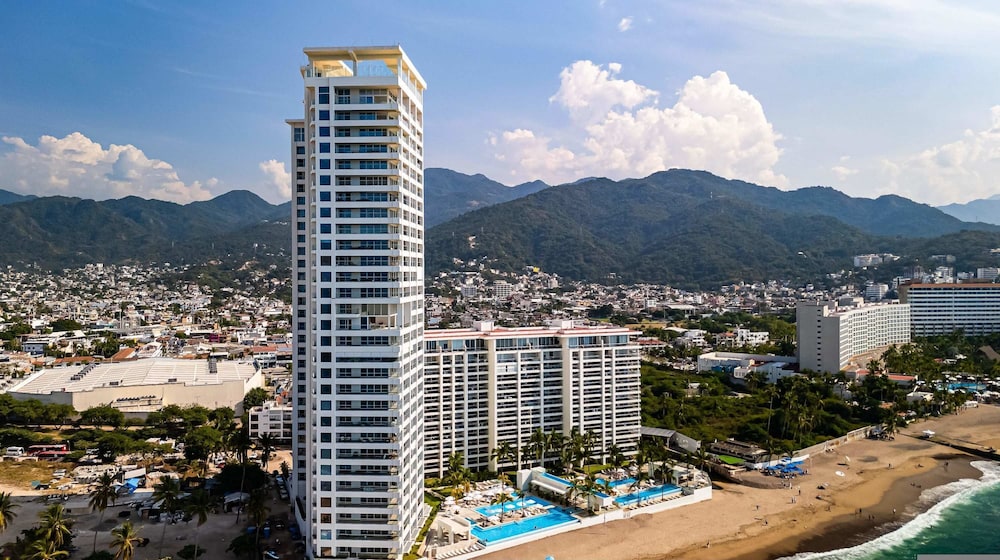Panoramic Hot Tub Oceanview Luxury 4BR Penthouse