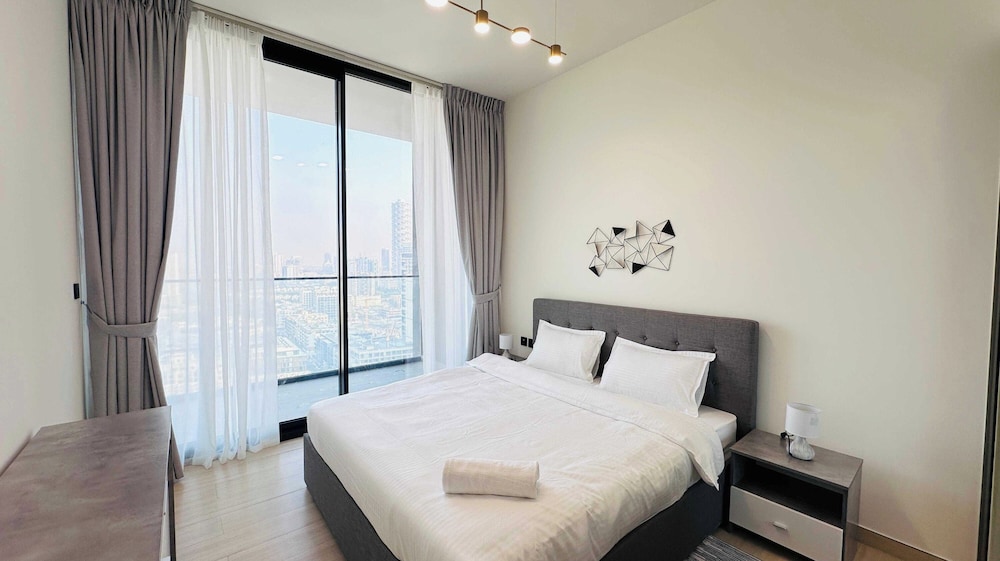 OYO HOME 1480 Premium 1bed Apartment In