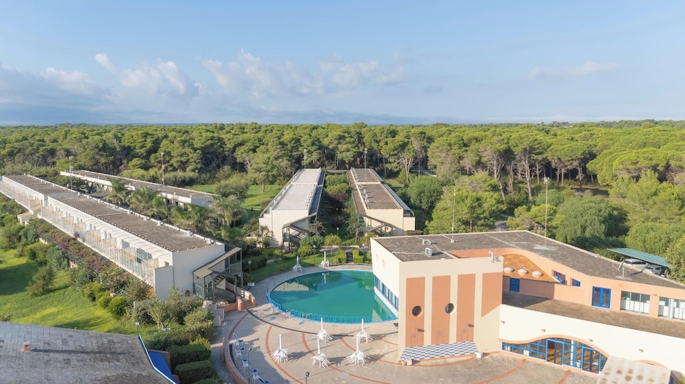 Villa 2 Sunset With Pool on Seashore
