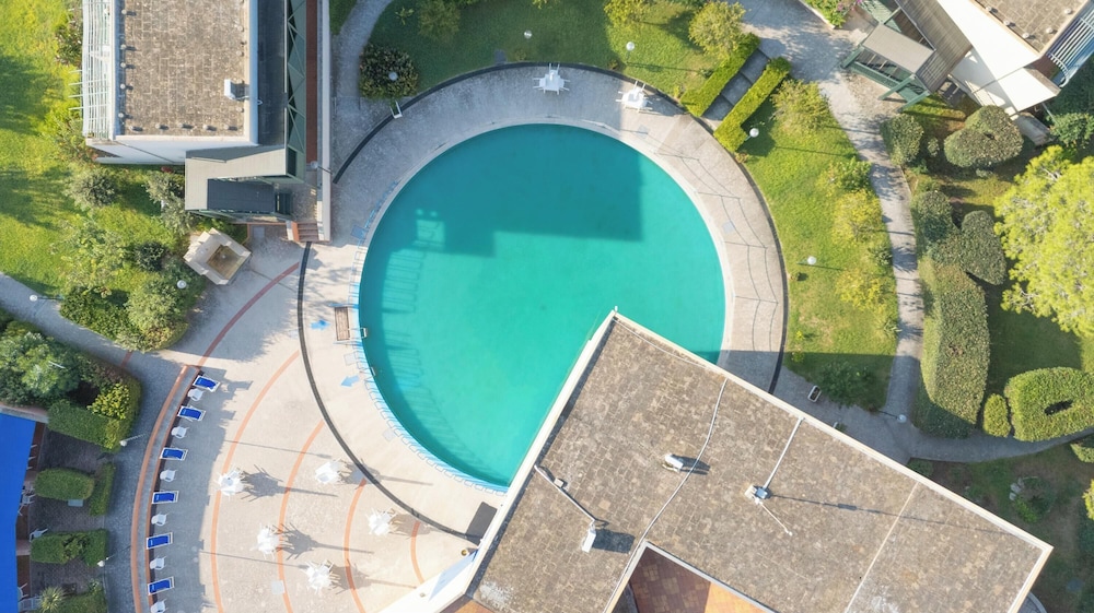 Le Onde Apartment 6 With Pool and Sea