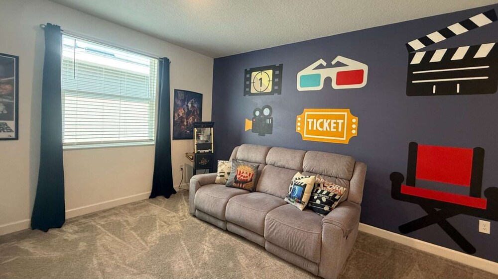 Upstay Championsgate Home w Pool BBQ Game Room