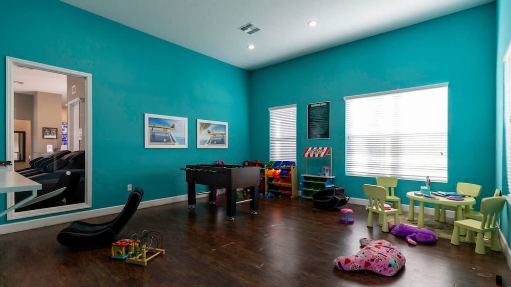 4BR Family Townhouse Steps to Disney