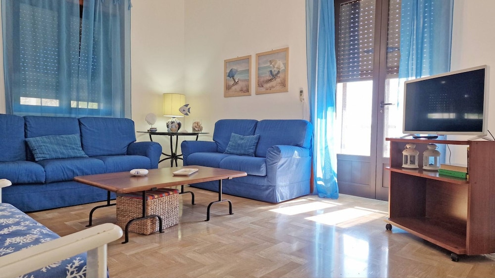 Villa Fede - 3 Bedrooms 2 Bathrooms air Conditioning by the sea