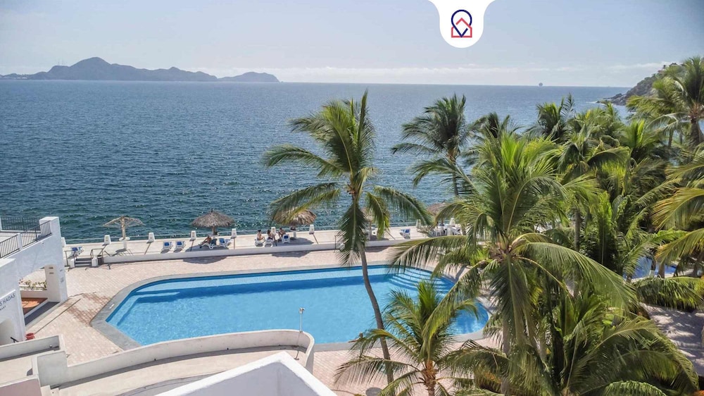 Flat with Unbeatable Views & 2 Bedrooms