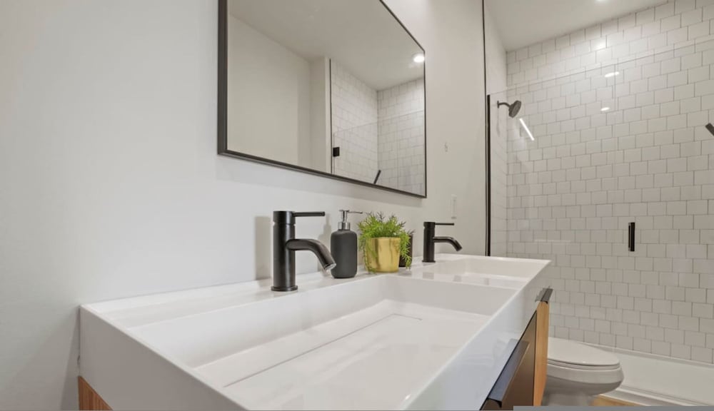 Stylish Getaway -columbus-3 Bedroom Masterpiece