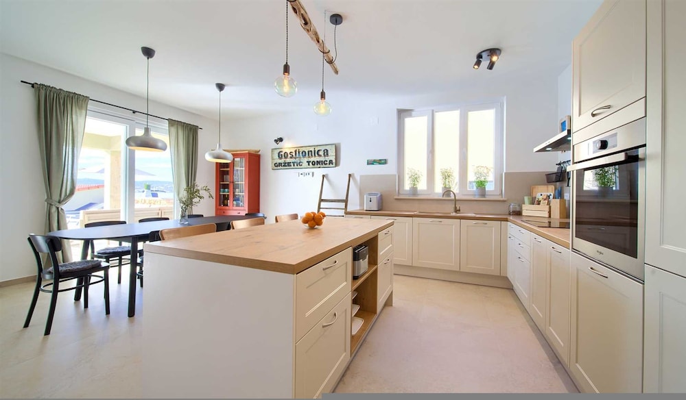Villa Beachfront With 4 Bedrooms and 3 5 Bathrooms