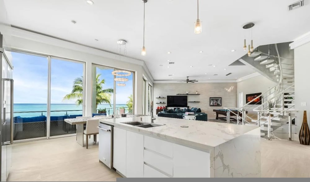 Trinity Villa in New Providence