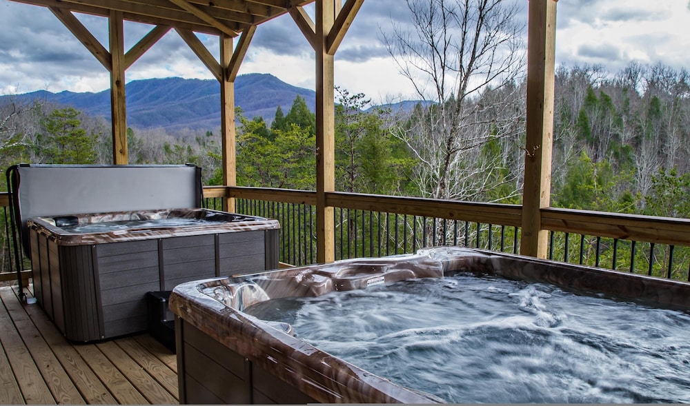 Greenbrier Estate Luxury Theaters Mesmerizing Views
