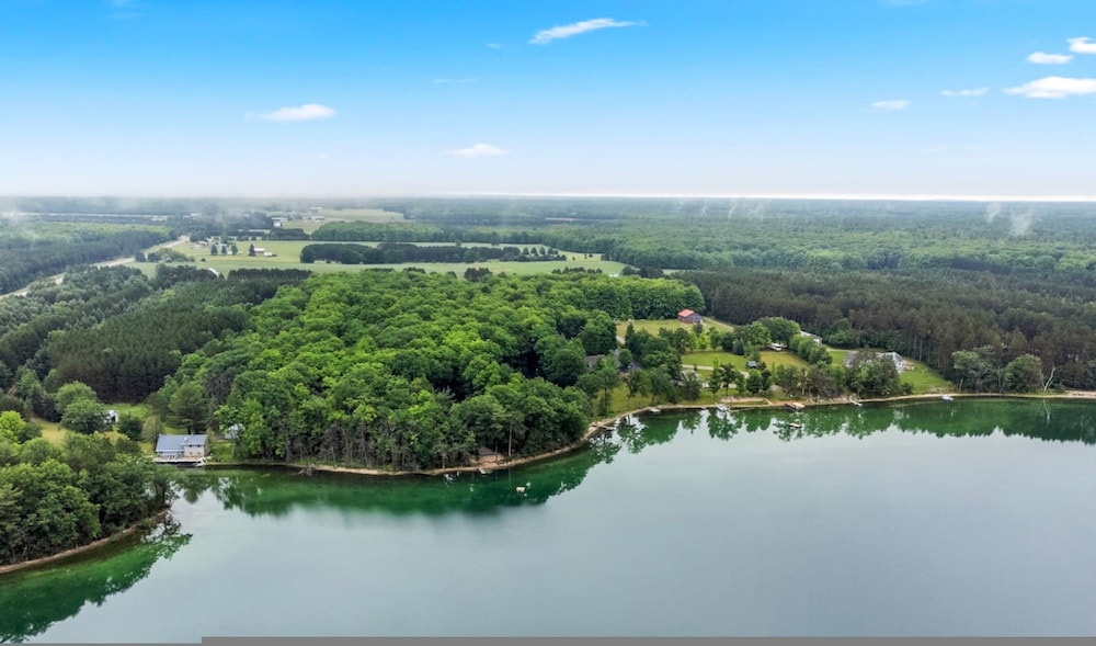 Lakeside Getaway pet Friendly