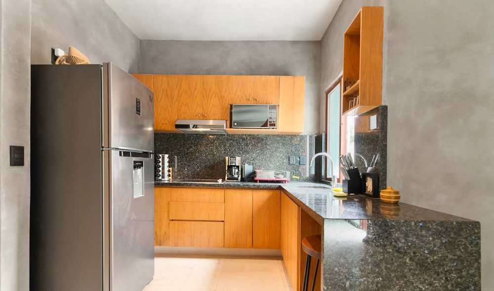 Best Spot on 5th Ave - 2BR With King Beds Style