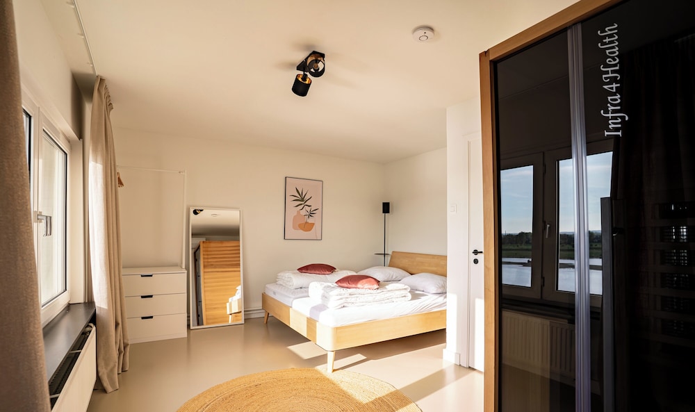 Maas Suites - The River House