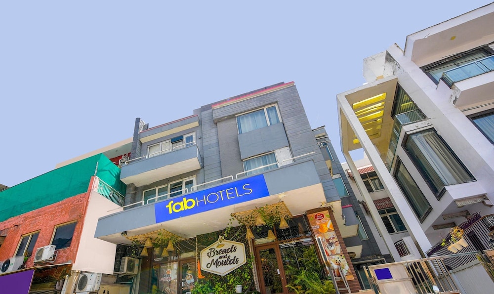 FabHotel Dev Palace I