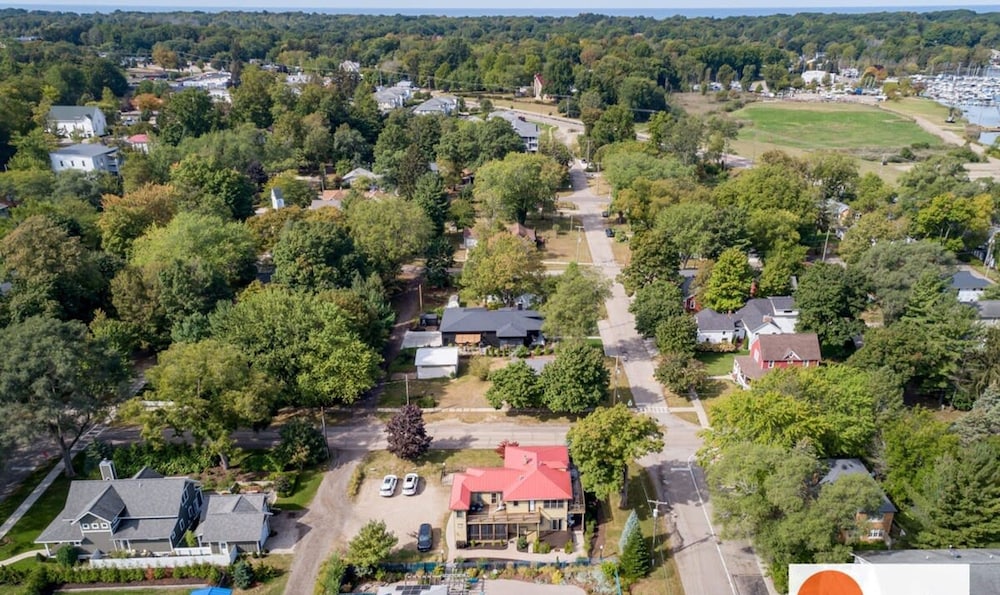 Lake Life Getaway - Condo Near Downtown