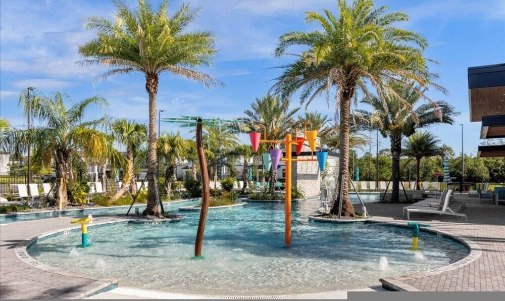Paradiso 12bd Pool Summerkitchen Gameroom Cinema