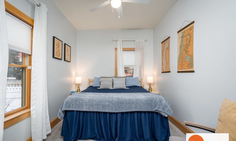 Lake Life Getaway - Condo Near Downtown
