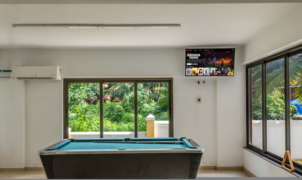 1BR w Pool Sauna Near Calangute Baga Beach