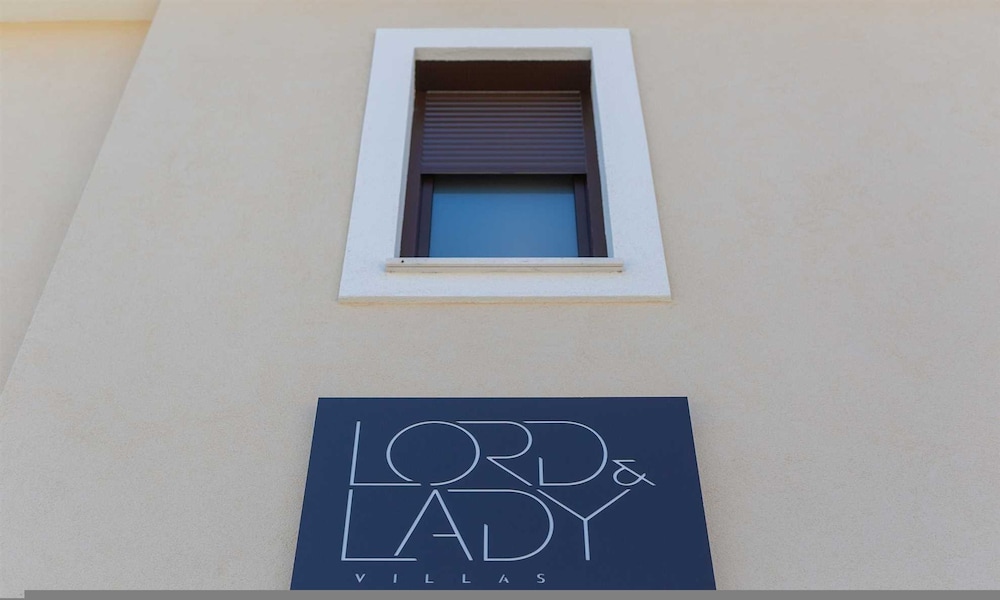 Villa Lord With Heated Pool Jacuzzi and Sauna