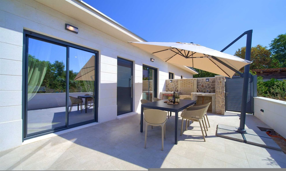 Villa Quarnaro With Heated Pool