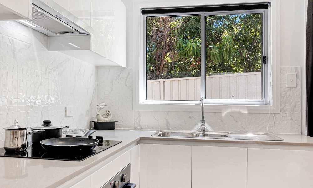 Metawise BnB Modern 2BR Self-contained Guest Suite