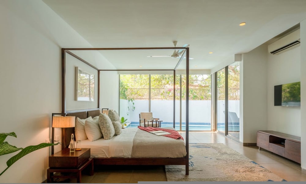 Aster by Hireavilla - 3BR w Private Pool in Parra