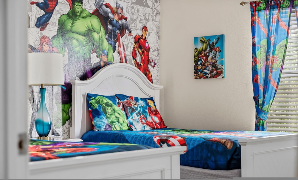 A-vengers 4791 Stunninghouse Lake Disney