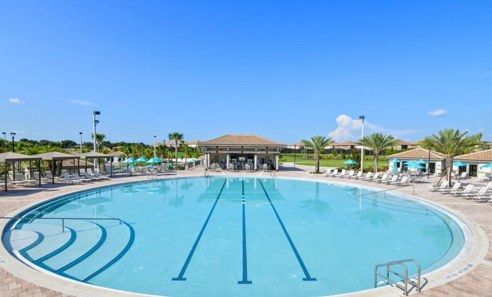 No Stairs 2BR Apartment at Champions Gate
