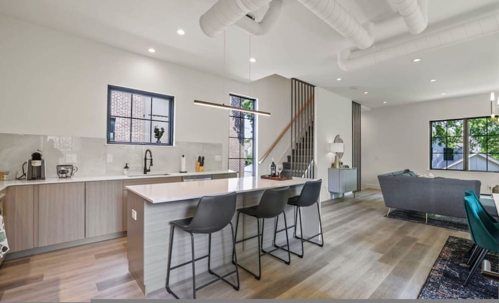 Stylish Getaway -columbus-3 Bedroom Masterpiece